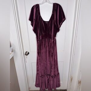 Torrid Maxi Flutter Sleeve dress NWT Size 3